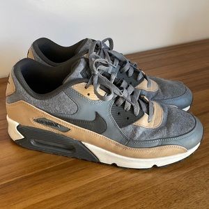 Nike Air Max Sneakers
